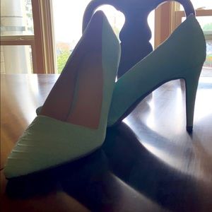 Bar 3 Turquoise Pumps